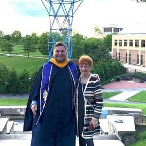 Meet your Posher, Lois